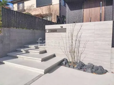 シンボルツリー 落葉樹 アオダモ 植栽 ロックガーデン 栗石敷き