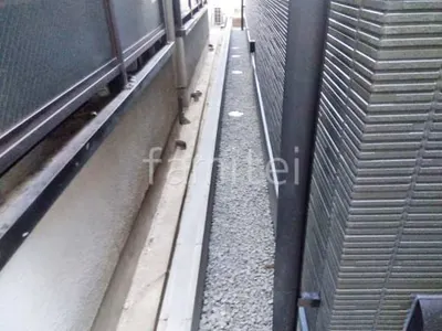 犬走り 防犯砂利敷き バラス砕石 防草シート加工