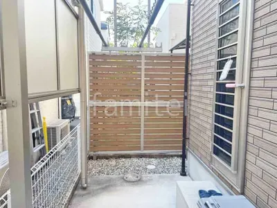 アルミ形材 フェンス LIXIL 木製調AB YS3型 横スリット3 2段柱 60角 目隠し 木調・ラティス