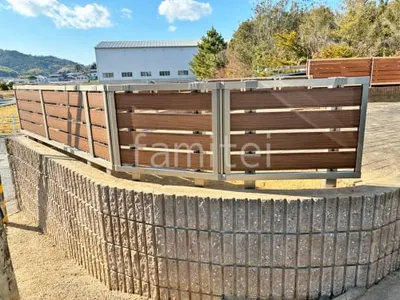 アルミ形材 フェンス LIXIL 木製調AB YS3型 横スリット3 2段柱 60角 上段のみ 目隠し 木調・ラティス