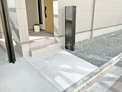 玄関アプローチ 土間コンクリート