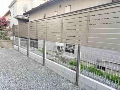 アルミ形材 フェンス LIXIL AB YS3型 横スリット3 2段柱 60角 上段のみ 目隠し