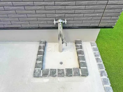 ピンコロ囲い水受け(パン) 土間モルタル仕上げ 洗い場