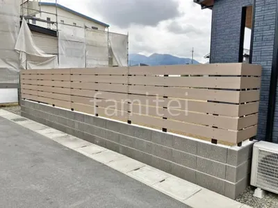 人工木・樹脂 フェンス（木調） F＆F ニコボード 目隠し 木調・ラティス 樹脂 ブロック塀 （化粧ブロック） 東洋工業 トーヨーイース ワン 