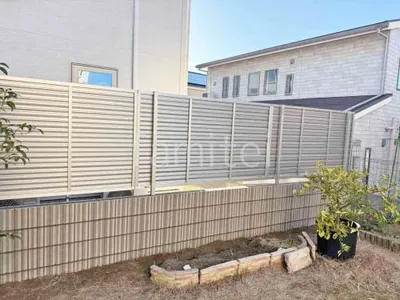 ブロック塀 （化粧ブロック） ユニソン アルタ  アルミ形材 フェンス YKKAP シンプレオYL1型 横ルーバー 目隠し