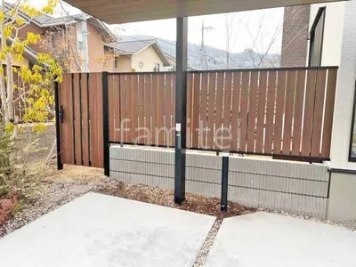 ブロック塀 （化粧ブロック） ユニソン ジャスティ  片開き 門扉 LIXIL 木製調AA TS1型  アルミ形材 フェンス LIXIL 木製調AB TS2型 縦スリット2 目隠し 木調・ラティス