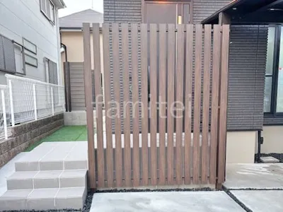 アルミ形材 フェンス YKKAP 木製調ルシアス スクリーンS04型 目隠し 木調・ラティス スクリーン・格子