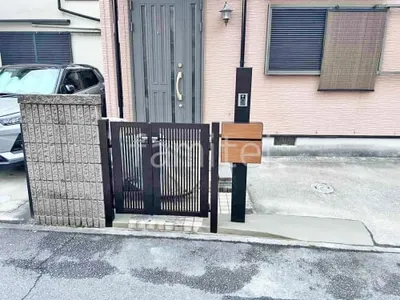 機能門柱 照明なし  YKKAP シンプレオポストユニット 1型 パターン5  親子両開き 門扉 三協アルミ レジリア T1型 たて細格子 