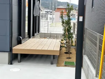 人工木デッキ  LIXIL 人工木 樹ら楽ステージ 