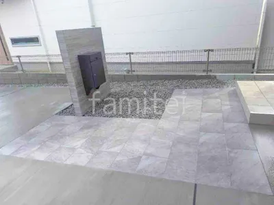 玄関アプローチ 床タイル貼り アイコットリョーワ ルイーダ