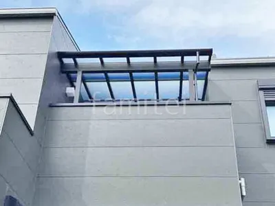 ２階ベランダ屋根  YKKAP ソラリアF 積雪50cm対応 フラット屋根 スタンダード 壁付