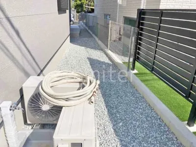 犬走り 防犯砂利敷き バラス砕石 防草シート加工