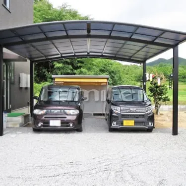 車庫の屋根で帰省も快適に☆