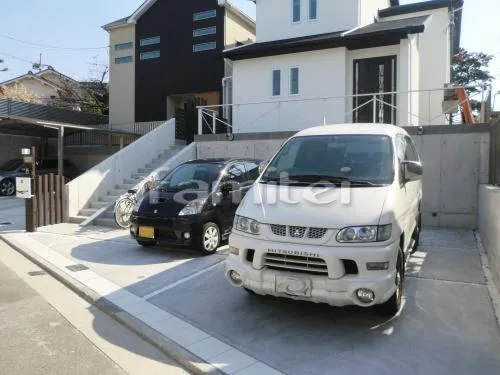 車庫 ポイントタイル貼