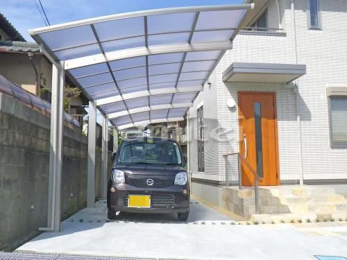 ガレージまわり 駐車場屋根 土間コンクリート