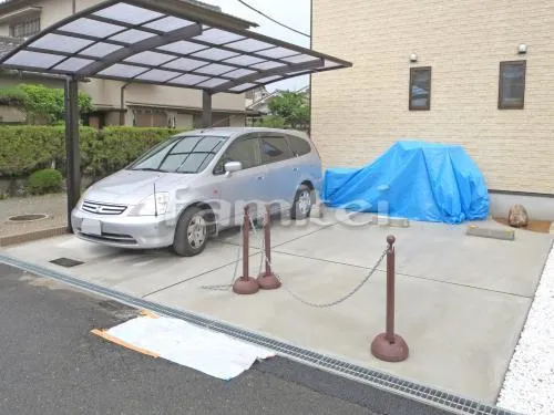 駐車場ガレージ床 土間コンクリート 伸縮目地 タイヤ止めブロック(車止め)