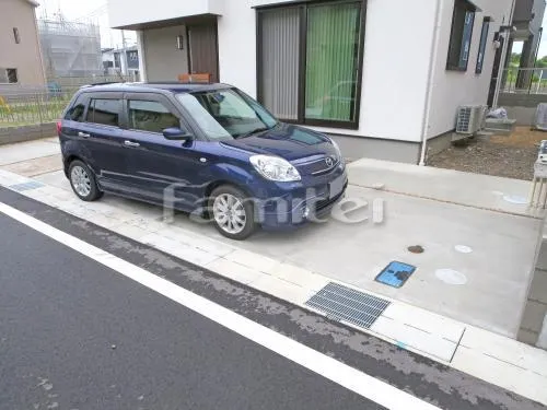 駐車場ガレージ床 土間コンクリート 錆砂利目地