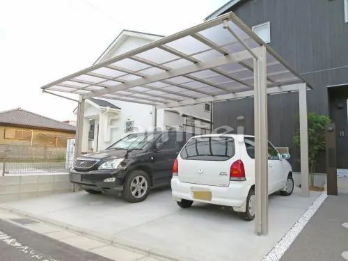 ガレージまわり 駐車場屋根 土間コンクリート