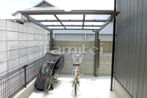 自転車バイク屋根 LIXILリクシル フーゴF F型フラット屋根 サイクルポート 駐輪場屋根 土間コンクリート