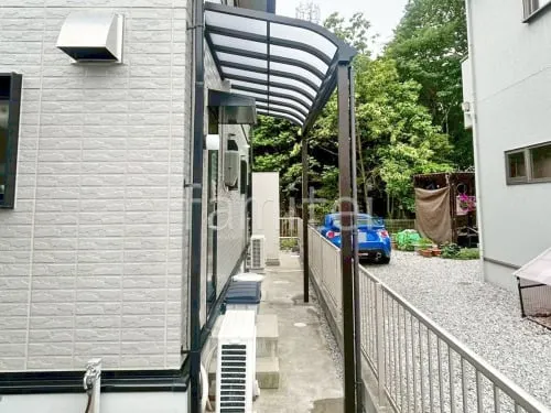 １階テラス屋根 （雨除け） YKKAP ソラリアR 積雪50cm対応 アール屋根 スタンダード 壁付