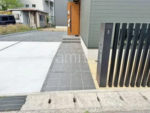 玄関アプローチ 床タイル貼り KYタイル メトロ