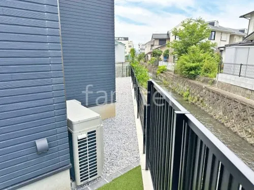 犬走り 伊吹砂利敷き 防草シート加工