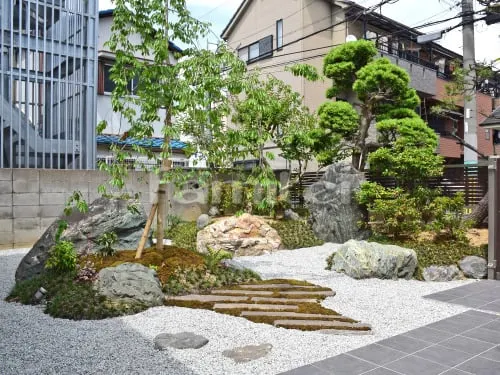 住まいの小庭　実例：庭のデザインシリーズ4　訳あり格安 614dPwB-b3L._UF350,350_QL50_.jpg