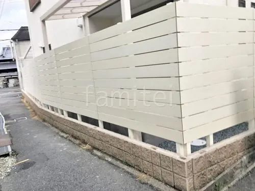 目隠しフェンス塀 グローベン プラドフェンスの外構施工例（現場