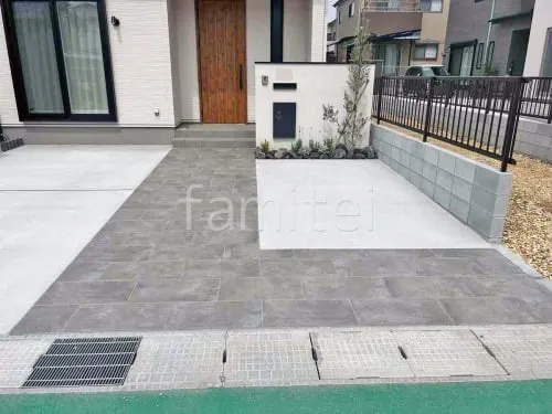 玄関アプローチ 床タイル貼り タカショー セラレバンテの外構