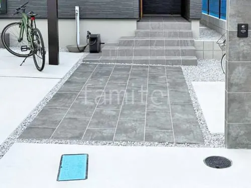 玄関アプローチ 床タイル貼り タカショー セラレバンテ