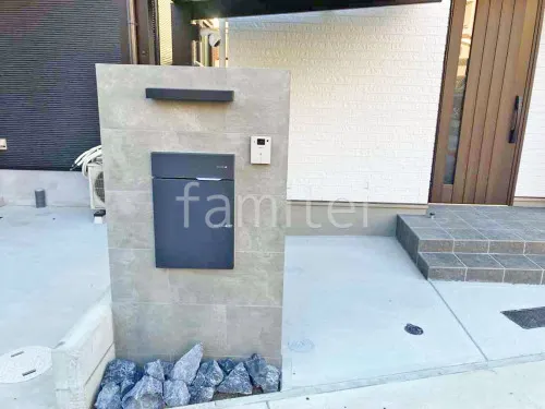 モダン門柱 壁タイル貼り タカショー セラレバンテ 宅配ボックス ユニソン ヴィコDB100 ロックガーデン ワズロック アオバ