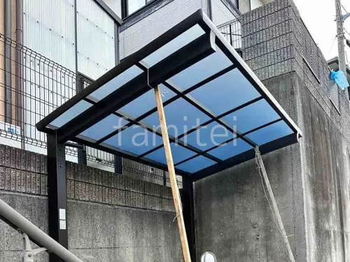 屋根材:熱線遮断ポリカーボネート かすみ
