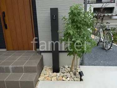 宅配ボックス門柱 （機能門柱 ） LIXIL FT 宅配ボックス付き ロックガーデン 割栗石敷き 植栽 シンボルツリー 落葉樹 アオダモ