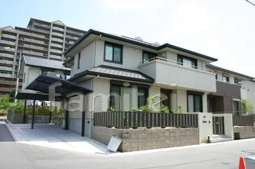 セミクローズ外構・モダン