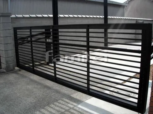 跳ね上げ門扉 LIXIL TOEX ワイドオーバードアR1