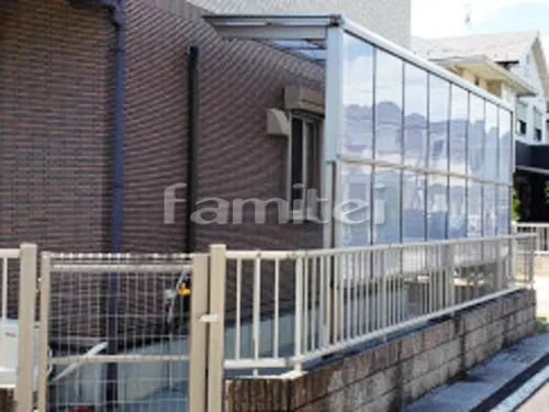  雨除け屋根 LIXILリクシル 独立式フーゴFテラス 1階用 連棟 F型フラット屋根 目隠しパネル(前面 正面)2段 物干し