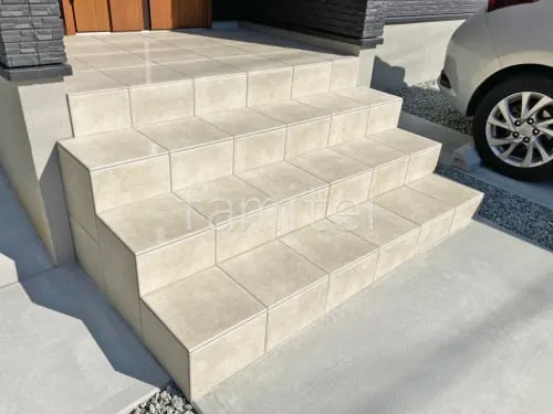 玄関アプローチ階段 床タイル貼り LIXIL パセオ