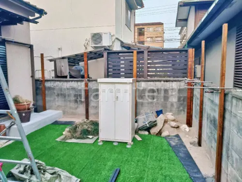 フェンス柱建て