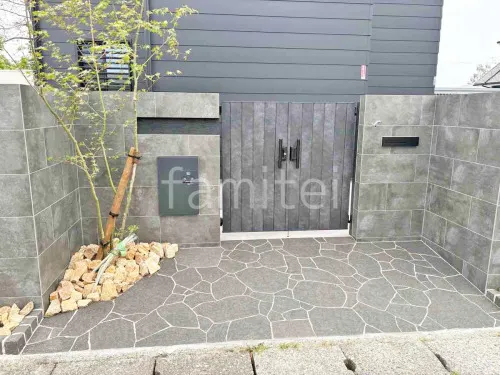 玄関門扉 LIXIL メタル調AA MM1型 両開き 玄関アプローチ 床石貼り 乱形石 石英岩