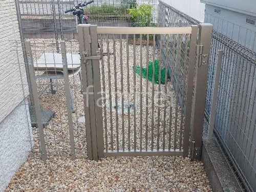 本体色 アーバングレー