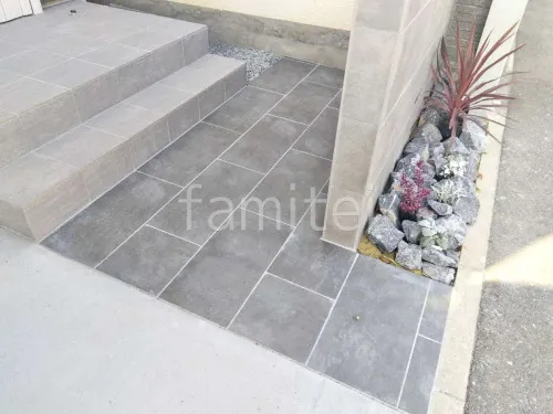 玄関アプローチ 床タイル貼り タカショー セラレバンテ