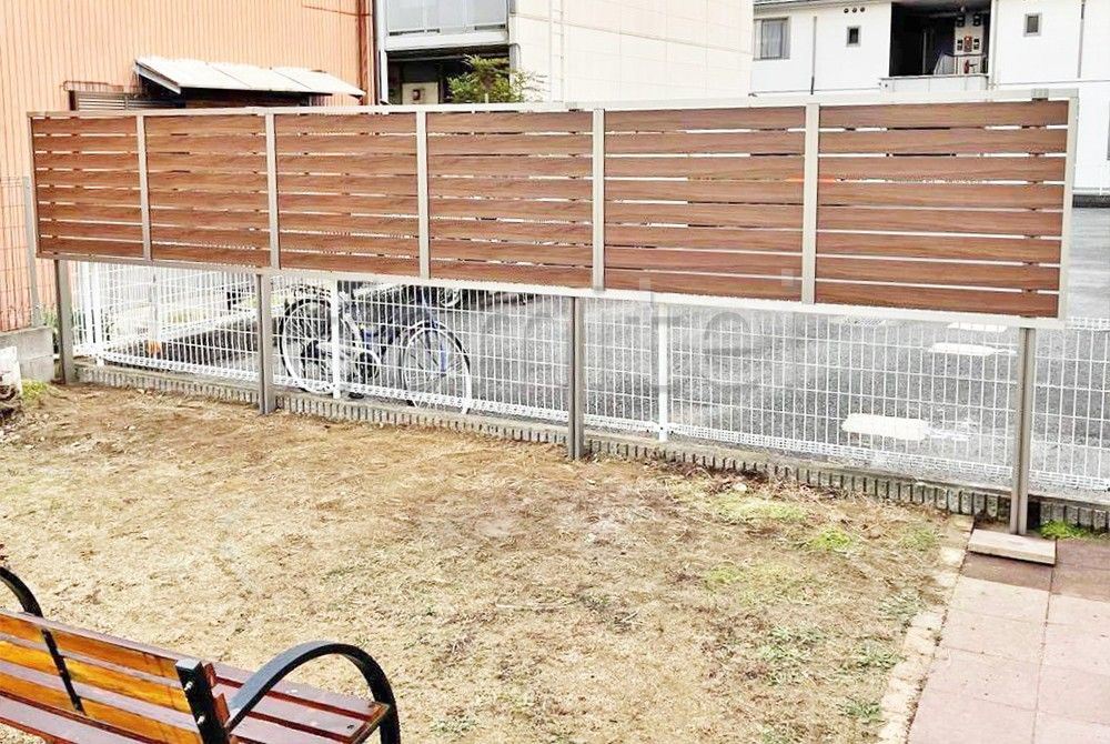 境界フェンス　上段のみ　施工例