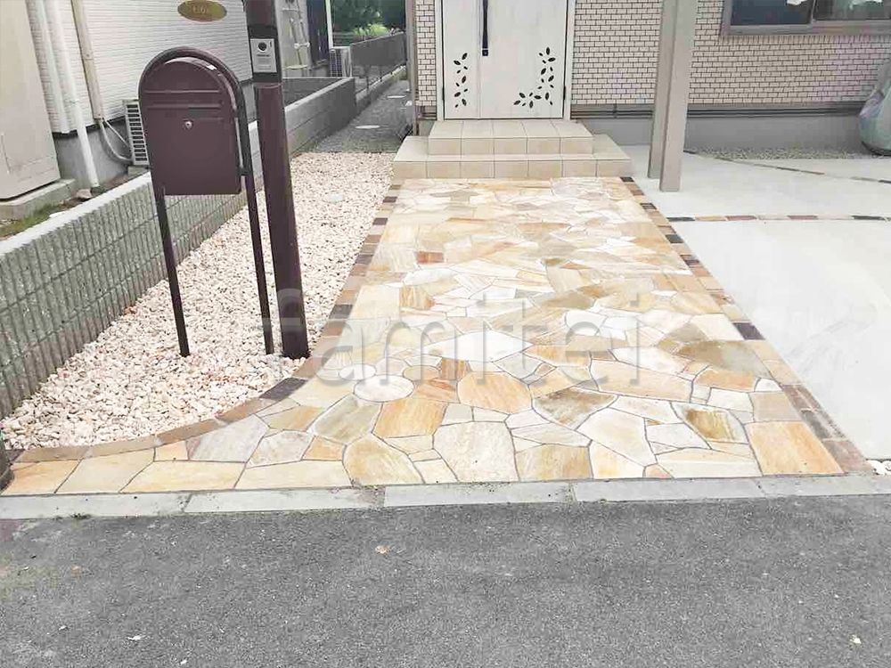 隠れミッキー　乱形石　アプローチ　施工例