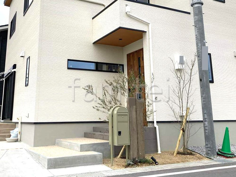 オリーブ　ボンボビ　枕木　施工例
