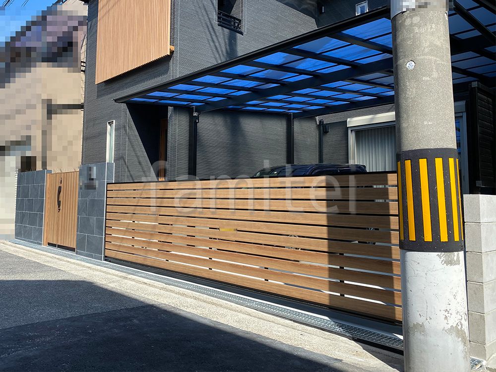 LIXIL　チェリーウッド色　門扉　施工例