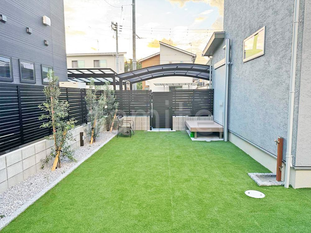ウッドデッキ　花壇　施工例