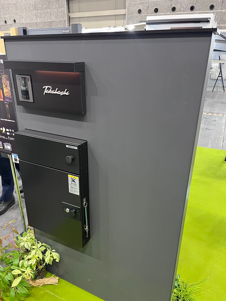 YKK　ルシアスウォール　ディープグレイ色