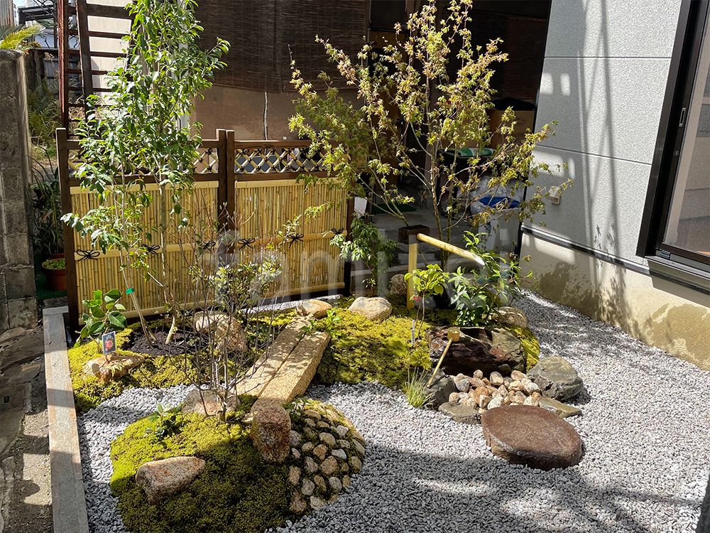 本格築山の坪庭セット　施工例