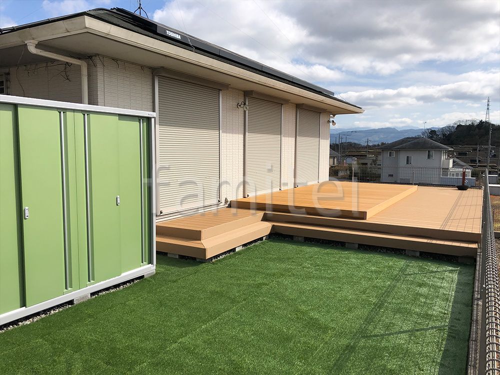 ウッドデッキ　多段幕板仕様　施工例