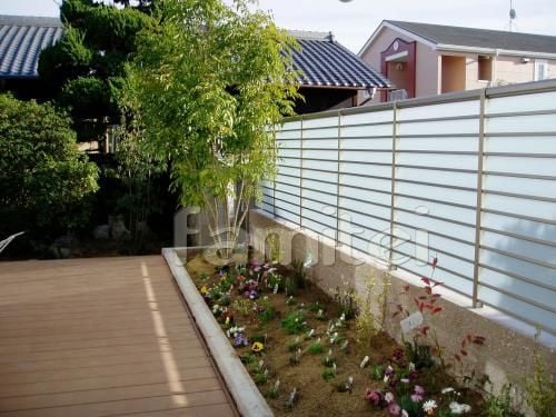 目隠しフェンス TOEXサニーブリーズフェンス